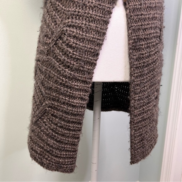 Anthropologie Lineamaglia Short Sleeve Cardigan with Toggle Buttons - Picture 8 of 13